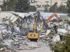 International : Le siège des Nations Unies demoli et incendié