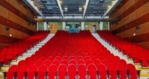 IFG : La salle 400 devient « Salle Pierre Claver Akendengué »