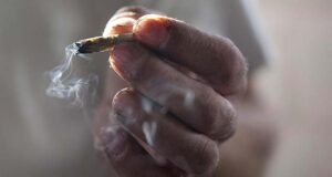 Drogues et jeunes : comprendre les risques pour la santé mentale et l’avenir