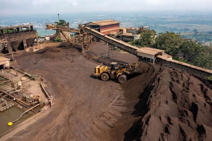 FA87_Ressources-Naturelles-_-Les-Mines-de-lAvenir_Bangombe_drone-©Eramet-Comilog_Visuel_Site_Forbesafrique.com_-1024x683