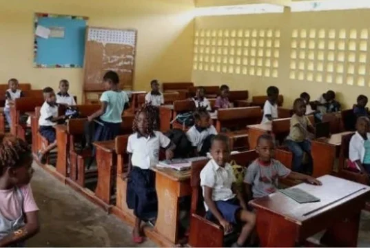 Gabon : La Réforme du Secteur Éducatif entre dans une Nouvelle Phase avec l’Intégration des Enseignants dans le Système Public