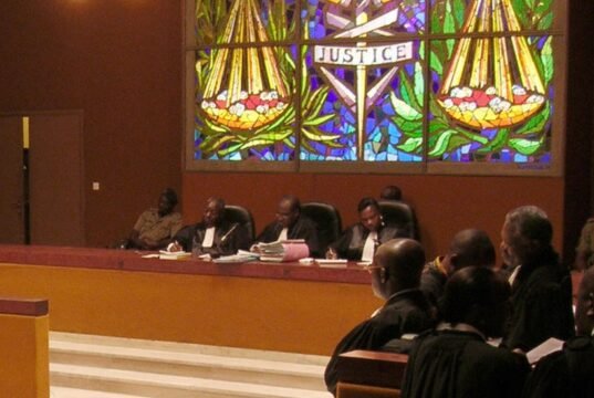 Affaire de Tentative d’Extorsion au Gabon : Un Agent du B2 Accusé d’Abus de Pouvoir