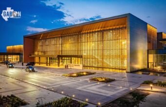 Et si le regard venait de ceux qui sont partis ? Le pari discret du pouvoir gabonais