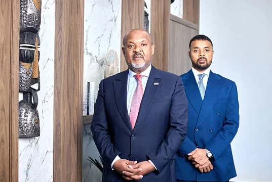 En RDC, deux entrepreneurs Gabonais mobilisent des financements majeurs pour améliorer l’accès à l’électricité