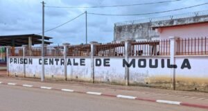 Mouila : enquête ouverte après l’interpellation d’agents pénitentiaires au palais de justice