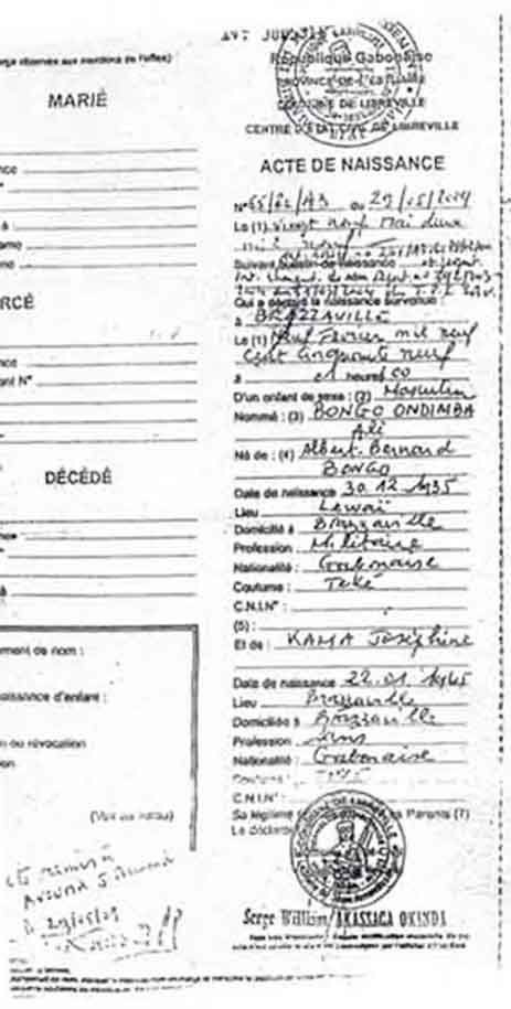 un acte de naissance ou trouve une photo