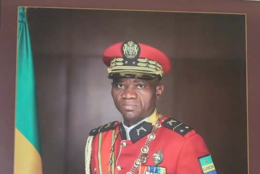 Gabon : le portrait officiel de la transition encore affiché dans plusieurs administrations