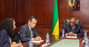 Manganèse : le Gabon veut transformer sa richesse sur place et attire de nouveaux partenaires