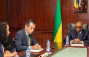 Manganèse : le Gabon veut transformer sa richesse sur place et attire de nouveaux partenaires