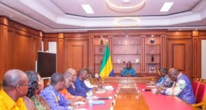 Cohésion sociale et dialogue interreligieux : Oligui Nguema reçoit le révérend Allogo Engo et soutient le prochain synode de l’Église évangélique