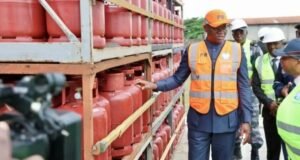 Moanda : Le chantier du centre emplisseur de gaz de Moanda franchit une nouvelle étape avec 6 réservoirs de 100 m³ déjà installés