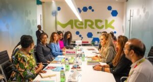 Les chercheuses africaines à l’honneur : la Fondation Merck et la Fondation Ma Bannière lancent un appel à candidatures pour la santé des femmes