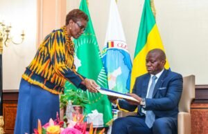Gabon : Brice Clotaire Oligui Nguema reçoit le bilan provisoire du Recensement général de la population.