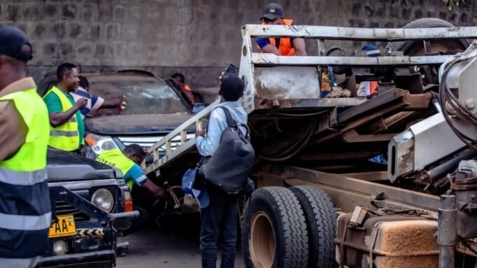 Libreville : les habitants du 6ᵉ arrondissement saluent le retrait des épaves, mais attendent un suivi des autorités
