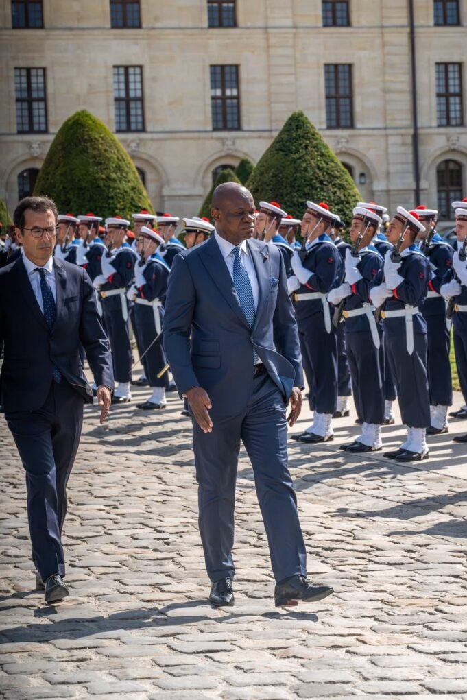 Visite d’État en France : Brice Clotaire Oligui Nguema reçoit les plus hauts honneurs de la République française