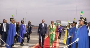 Visite d’État en France : Brice Clotaire Oligui Nguema de retour à Libreville avec des accords stratégiques pour le Gabon