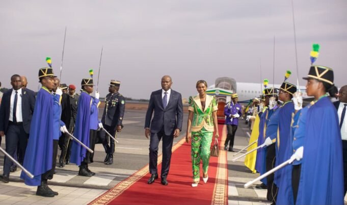 Visite d’État en France : Brice Clotaire Oligui Nguema de retour à Libreville avec des accords stratégiques pour le Gabon