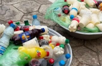 Libreville : malgré les interdictions de l’AGASA, la vente de lait et d’eau se poursuit dans les rues