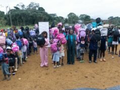 Ogooué Ivindo : la Fondation Ma Bannière va jusqu’aux villages les plus reculés pour préparer la rentrée scolaire