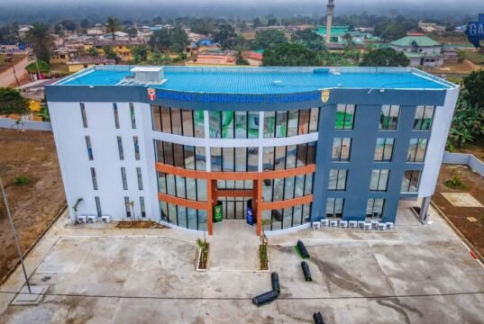 Makokou change de visage : la nouvelle Cité Administrative s’impose dans le paysage