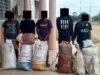 Mabanda : une cargaison de 66 kg de cannabis et 1 373 comprimés de Tramadol estimée à 10 052 500 FCFA saisie, cinq orpailleurs interpellés