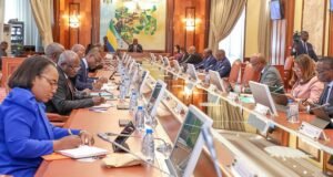 Conseil des ministres à Port-Gentil : Oligui Nguema confronte ses ministres aux urgences de la capitale économique, entre routes, eau et électricité
