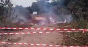Lambaréné : l’incendie détruit l’unique pont d’accès à la zone industrielle d’Ikolo et bloque toute l’activité