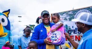 Port Gentil : 1 500 enfants soutenus par Oligui Nguema, l’éducation et le sport au cœur de sa visite