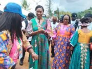 Woleu Ntem : Zita Oligui Nguema place les femmes porteuses de projets au cœur de sa tournée et annonce un financement pour leurs microprojets
