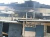 Marché d’Ambowé : des commerçants dévastés après une nuit ravagée par les flammes
