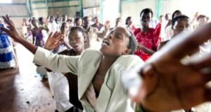 Gabon : à Libreville, les bars, maquis et églises continuent de faire du bruit malgré l’interdiction de dépasser 85 décibels