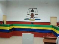 Mouila : impliqués dans une affaire de détention et de vente de cannabis, un agent pénitentiaire et deux civils condamnés à un an de prison