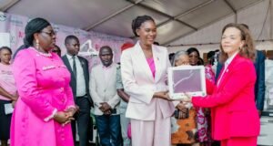 Octobre Rose 2026 : la Première Dame Zita Oligui Nguema renforce les capacités de la Fondation Jeanne Ebori avec une importante dotation en équipements médicaux