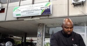 Gabon : les permis de conduire digitalisés de nouveau accessibles dès le 26 octobre, cinq sites ouverts dans le Grand Libreville