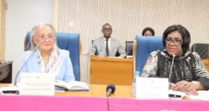 Gabon : le budget de l’Éducation nationale tombe à 245 milliards FCFA en 2027, quels enjeux pour les élèves et les étudiants face aux classes surchargées et aux difficultés d’apprentissage ?